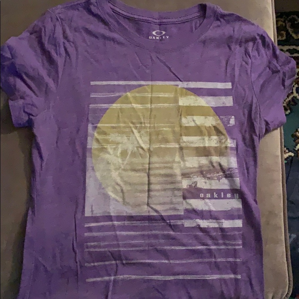 Tee shirt